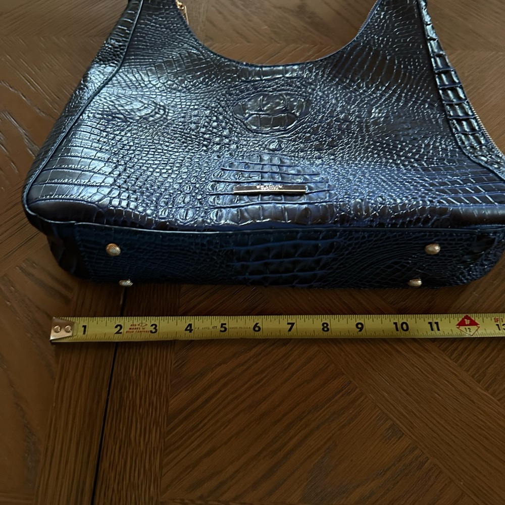 Elegant Navy Crocodile-Embossed Shoulder Bag